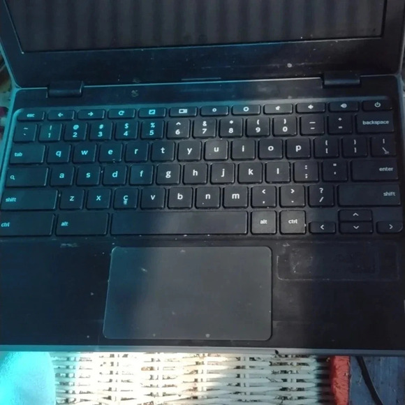 Lenovo Chromebook 100e 2nd Gen - Picture 3 of 3